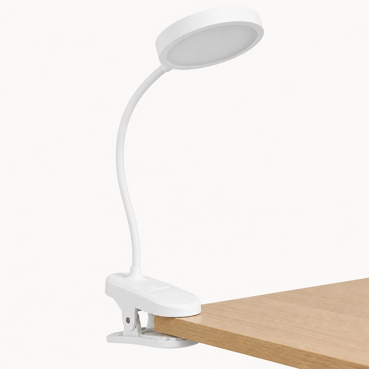 Clip Reader – Clip-On Desk Reading Lamp - studio view