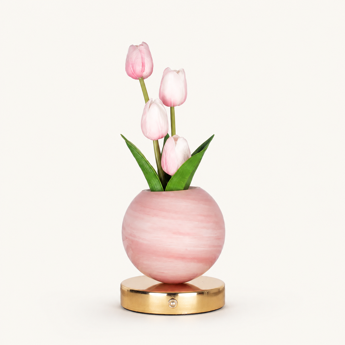 
Tulip Bouquet – Rechargeable Tulip Lamp - studio view