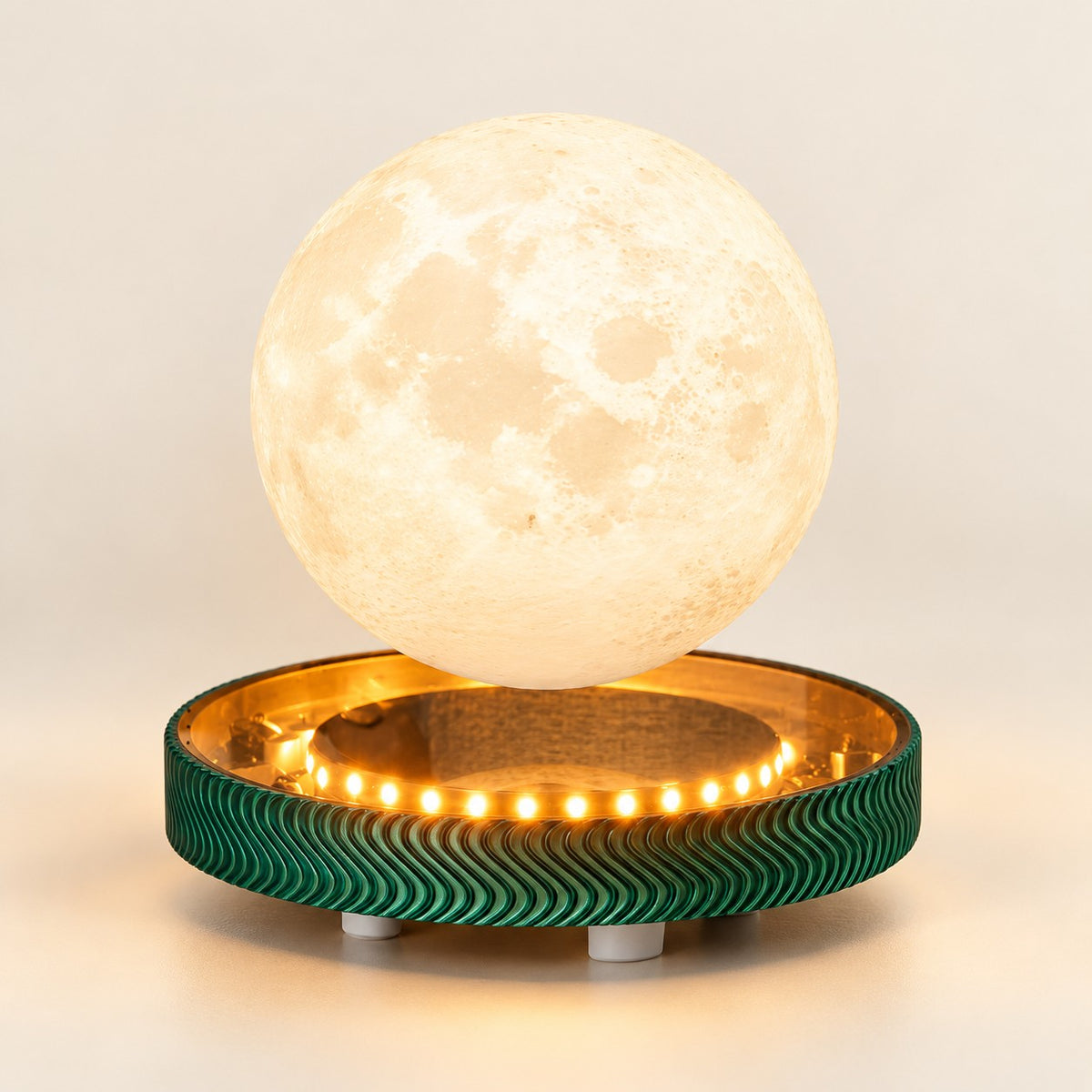 
Floating Saturn – Floating Lamp