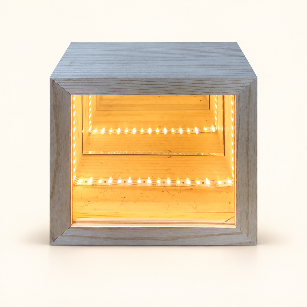 
Endless Frame – Infinity Mirror Display Lamp - Classic Frame variant