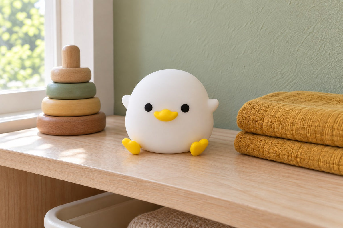 ObiPuddles – Chubby Duck Night Lamp with the light switched off