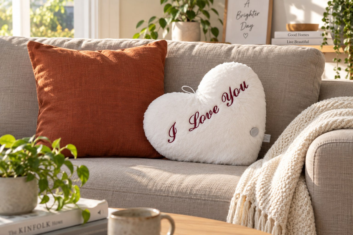 ObiSweetheart – LED Light-Up Heart Pillow with the light switched off