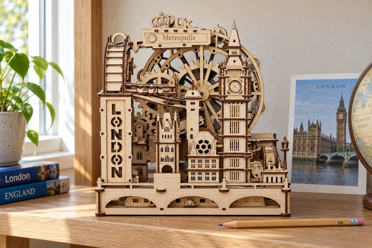 London Marble – Wooden Marble Run Kit with Lights with the light switched off