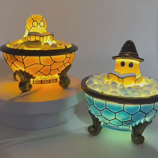 Bath Ghost – Stained-Glass Ghost Lamp