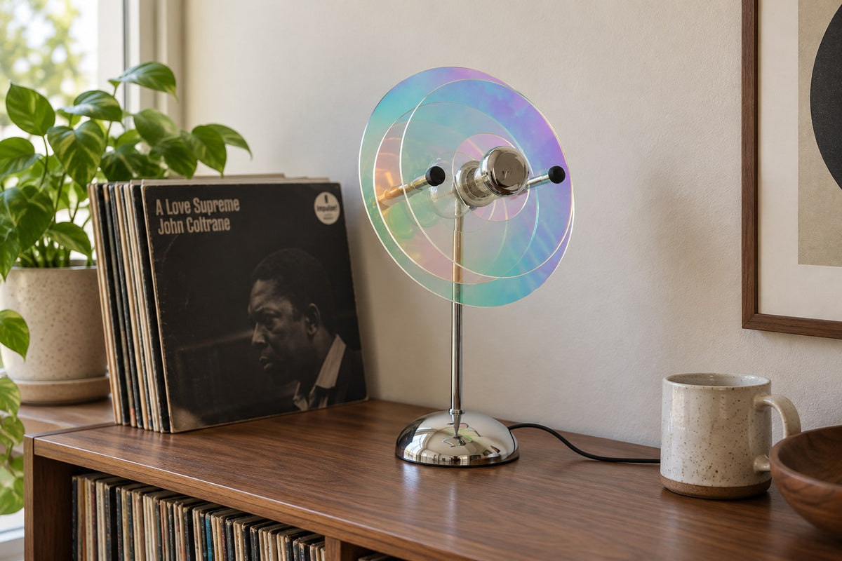 Flying Saucer – Warm-White Table Lamp with the light switched off